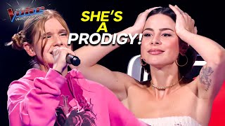 Download lagu 14-Year-Old Emma BLEW Everyone Away With MOCKINGBIRD! | The Voice mp3