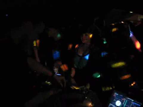 Rave on Avon @ Timbuk2