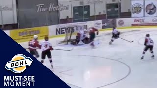 Must-See Moment: Jackson Alexeev scores a one-handed goal in tight