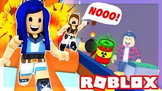 YOU MUST RUN OR DIE!! ROBLOX DEATH RUN!