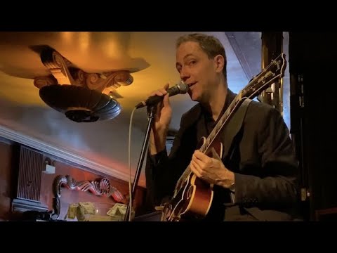 Solo Jazz Guitar - Andy Brown plays 'Round Midnight at the Green Mill 8/17/23