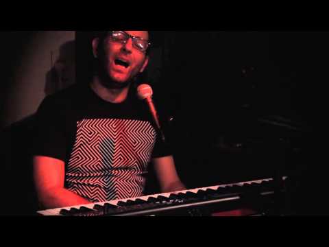 Enrico Barbizi - Tiempo Mariposa (en vivo en La La Lá Acoustic Bar) (Nuestra Música Duín)