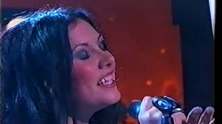 Killing Heidi - Outside Of Me (The Carnival, 6 Nov 2002)