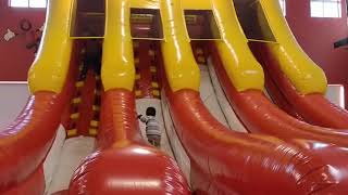 Thompson Tara Teri play Bounce U with Linh Chi An Binh02 2018 20180113 150740
