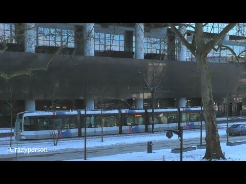 RET Tram 23 Door Sneeuw Nabij Rotterdam Centraal in 2021