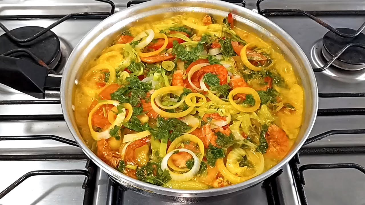 COMO FAZER MOQUECA DE PEIXE COM CAMARAO | MOQUECA DE PEIXE BAIANA | Malhando Garfo