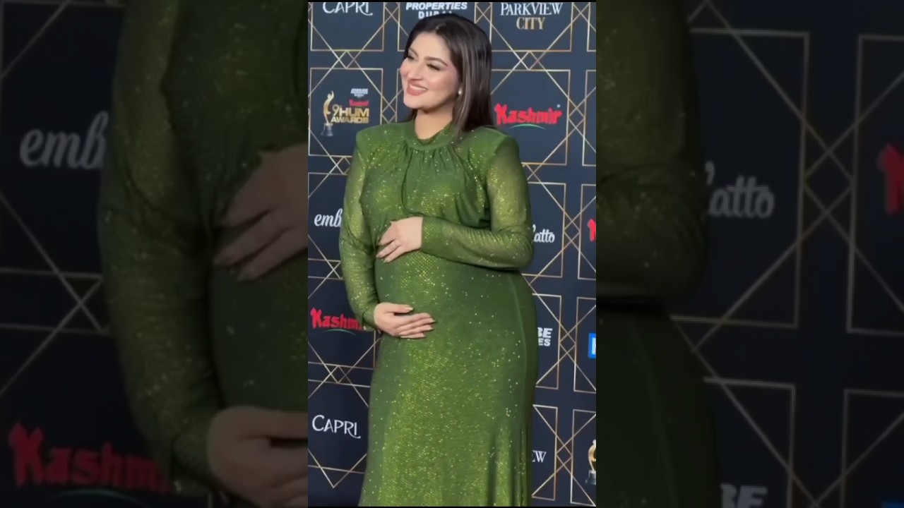How Hiba Bukhari showing her big Belly 😂😂🥵for pregnancy shoot | hiba Bukhari | jannisar#hibabukhari