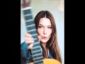 Carla Bruni - Le plus beau du quartier 