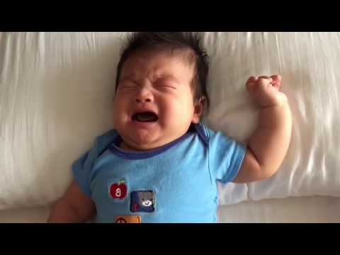 How to put a crying baby to sleep in 1 minute