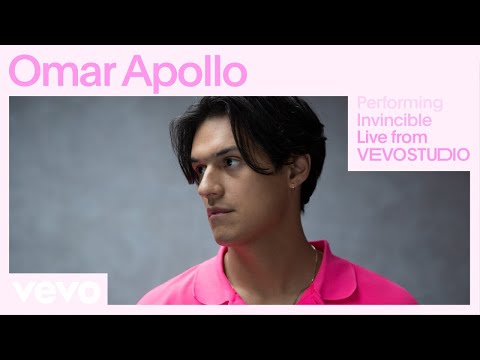 Omar Apollo - Invincible (Live Performance) | Vevo
