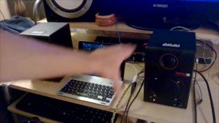 Video thumbnail for USB audio interface recording with iPad Mini, GarageBand, and Akai RPM3 by K SandbergFL