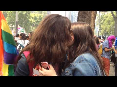 Besos desconocidos GayPride DF 2015 Parte 6