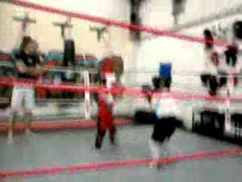 mein sohn mit 6 jahren beim kickboxen