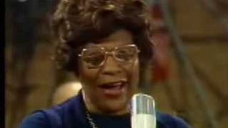 Ella Fitzgerald - It Don&#39;t Mean a thing (If it ain&#39;t got that swing) [1974]