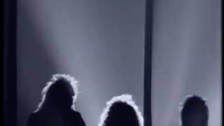 Bon Jovi - Livin&#39; On A Prayer Official Music Video