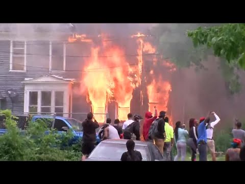 Several officers, firefighter injured after unrest near 40th and Lloyd.