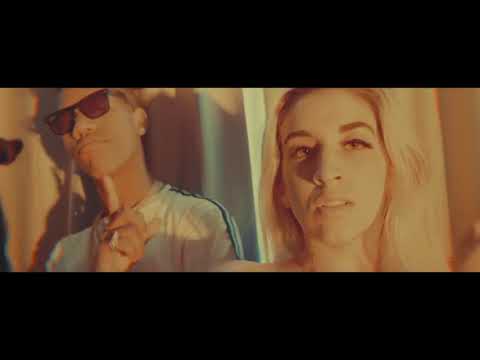 El Kamel ft El Teacher - Baila Pa Mi (Official Video).