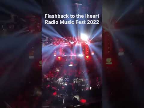 ⚠️FLASH WARNING⚠️ Flashback to Pitbull at the IHeart Radio Music Festival 2022 #trending #pitbull