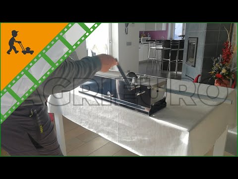 Reber 8971 N INOX heavy-duty manual sausage stuffer, 8 Kg, 2 speeds - Customer's operating video