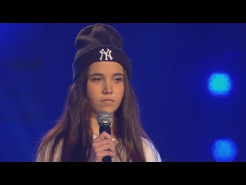 Alberina sings 'Airplanes' (B.o.B feat Hayley Williams) The Voice Kids 2015