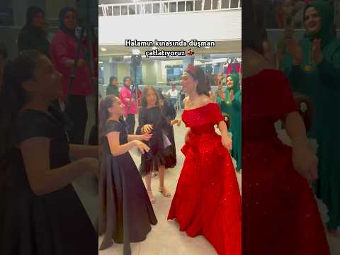 😍😍  #reklamdeğil #kınagecesi #kina #gelin #gelinlikmodelleri #gelindamat #düğün #romance #shorts