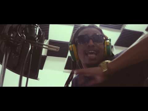 RATMAN_"BLABLA SUR MOI"_[OFFICIAL VIDEO]