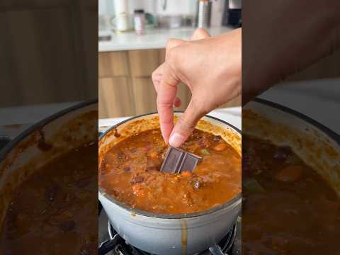 Single serve chili, with CHOCOLATE ! #fypシ #recipe #chili #cooking