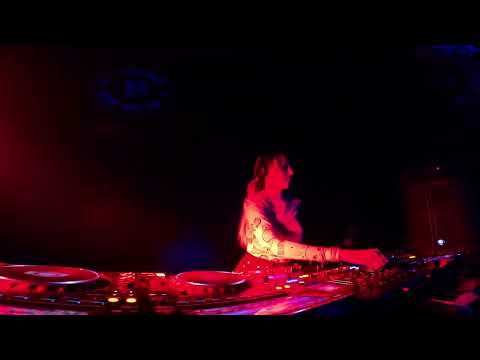 LAUREN LANE | LICKNDIP X RIPNDIP