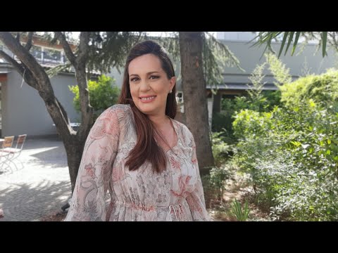 Vitrina e librit/ Historia e fotografisë shqiptare- Ermir Hoxha; Historia, etnografia, magjia