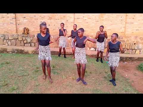 Intare batinya remix marina cover by Alpha kids African 