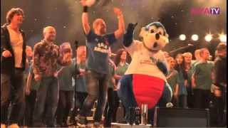 Lotto King Karl: Hamburger Kultsänger geht mit seinem Call Boy Service für Fans an den Start