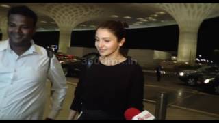 VIDEO - Virat Kohli Hugs And Kisses Anushka Sharma Goodbye
