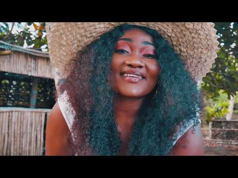 Rita Ferreira - Tens Adoço (Video oficial)