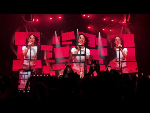 Katy Perry: Bandaids (Live at The Lifetimes Tour Lyon - World Premiere)