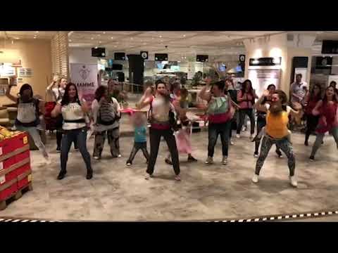 Flashmob 13 maggio 2018 Ikea Camerano (AN) Movimento in fascia