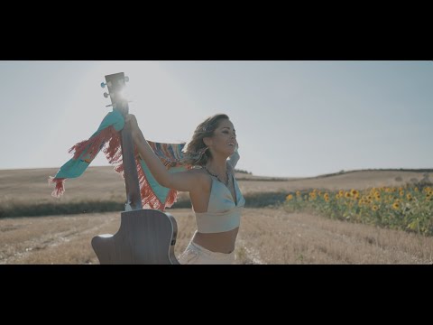Sofía Ellar - Libre (Videoclip Oficial)