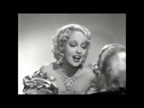 Jeanette Mac Donald y Nelson Eddy -  Ah Sweet Mystery of Life (1935)