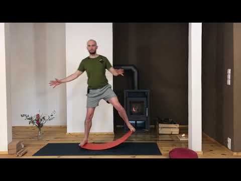 Yoga auf das.Brett im ELEMENT Ost Yogastudio (#brettyoga-trailer)