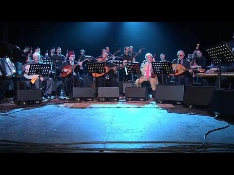 El Gusto orchestra reunites Jewish and Muslim musicians on stage