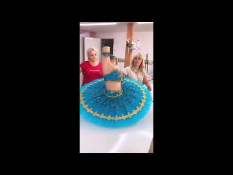 Oriental costume F 0076 - video 2