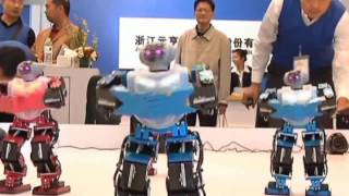 Chinese robot performs the Gangnam Style dance