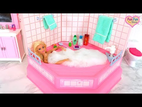 download lagu mp3 mp4 Bathroom Bath Video, download lagu Bathroom Bath Video gratis, unduh video klip Bathroom Bath Video