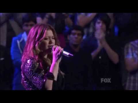 Kelly Clarkson - My Life Would Suck Without You - American Idol Season 8 HD