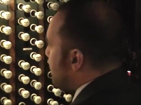 Daniel Cook plays the organ of Westminster Abbey