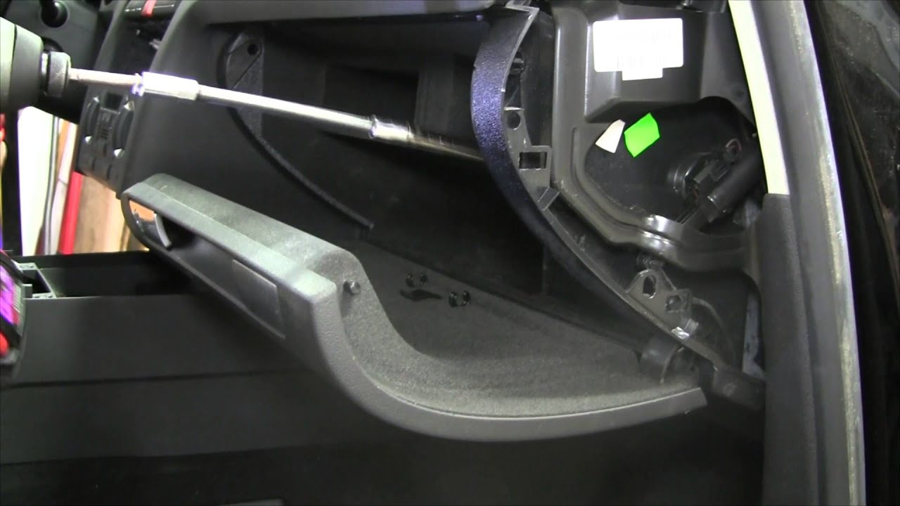 How to Remove Your Glove Box - AUDI A3 (2005-2008)