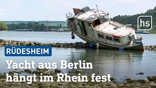 Seit Tagen festgefahren: Boot auf dem Rhein sorgt für Aufsehen | hesse