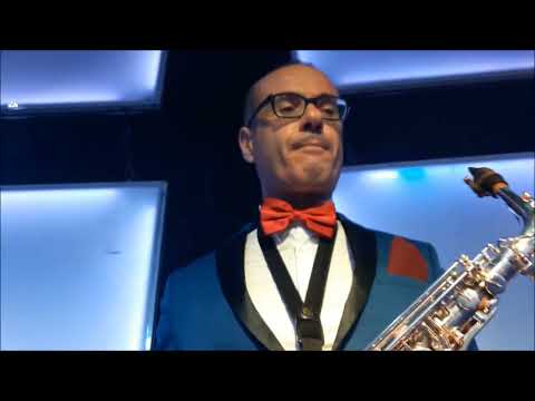 Pablo Estellés en Carlín - In the mood (Joe Garland)