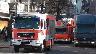 preview picture of video 'Der gezogene/geteilte Löschzug der BF Hagen + Doppel FuStW Polizei Hagen (HD)'