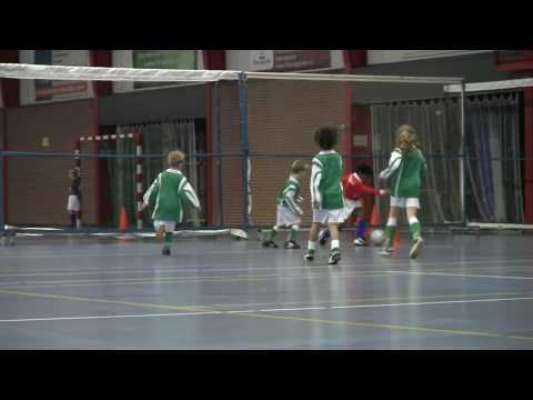 2010-01-16 Zaalvoetbal Eemsboys F5 - Zawico.mov