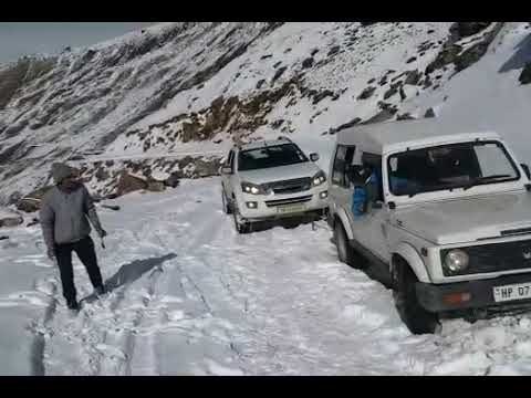 Gypsy Struck in Snow @Chanshal Pass #Recovery #Isuzu #shorts
